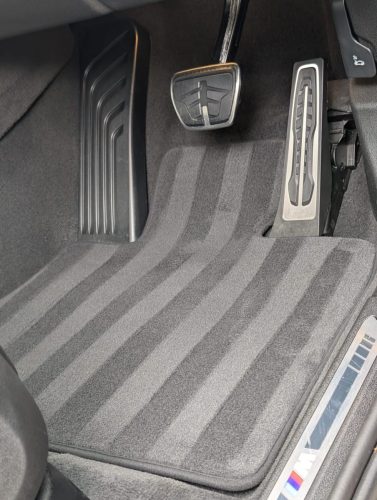 black-bmw-1c